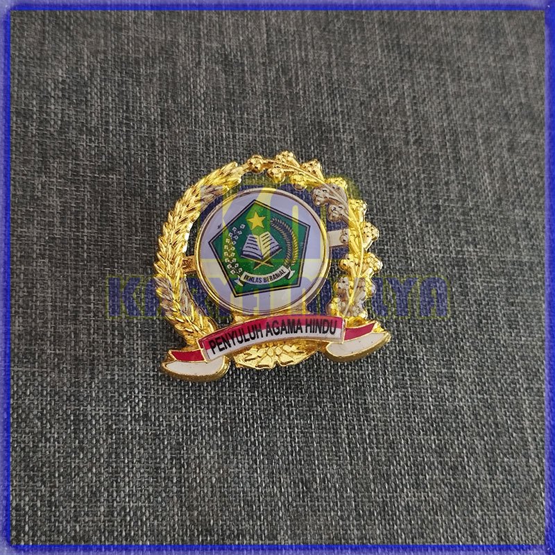 Lencana Pin Penyuluh Agama Hindu Kemenag Pin Logo Kemenag Pin Penyuluh Agama Hindu - Karya Mulya