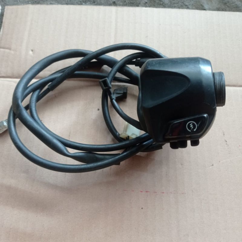 saklar holder kanan rumah gas cbr150r cbr 150 r original