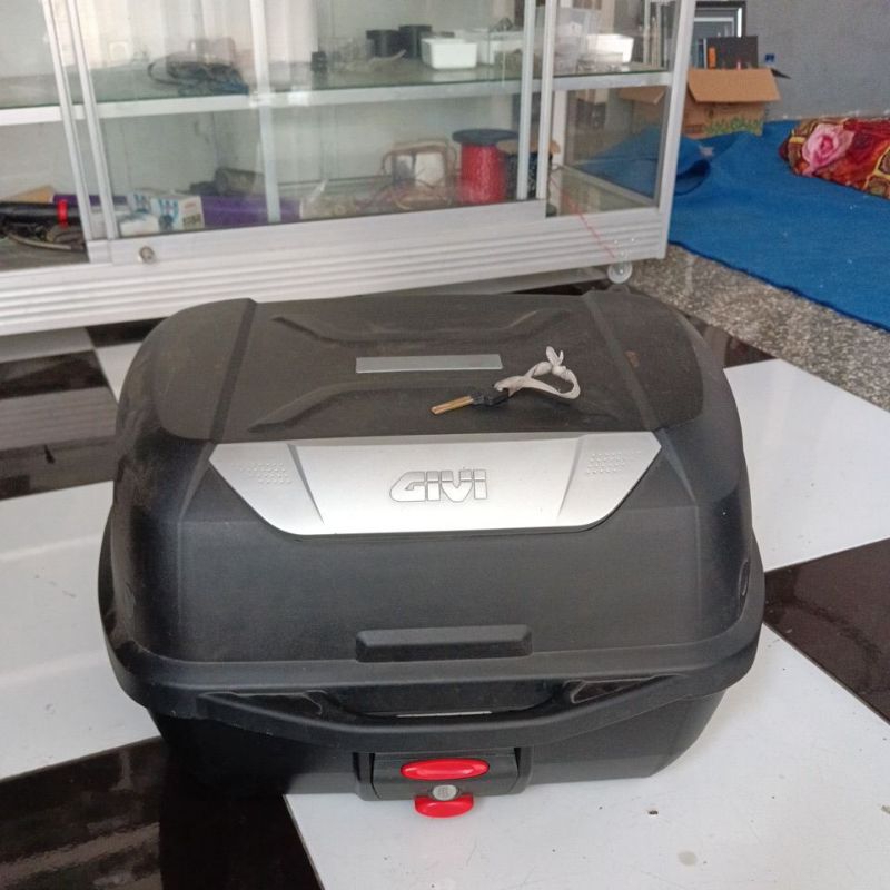 Box Givi E43 NTL bekas
