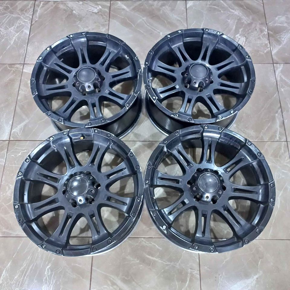 Velg Mobil Bekas VIP STATUS R20 Fortuner Pajero Xtraiblazer Everest Triton