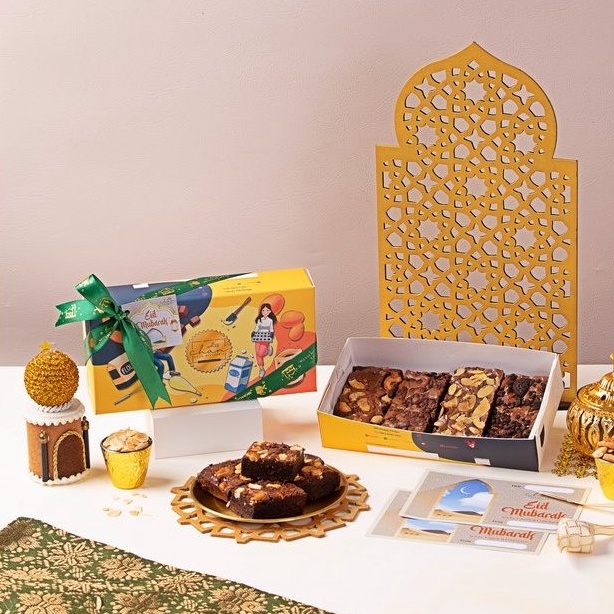 

HARGA GROSIR Brownies Fudgy Dark Chocolate Chan Patisserie Hampers Kue LebaranEid MubarakIdul Fitri Size 2x1cm