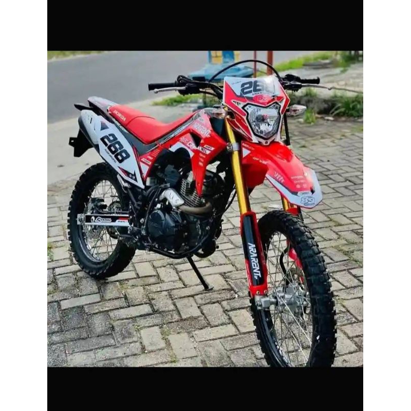 Decal D-Tracker Hitam Merah