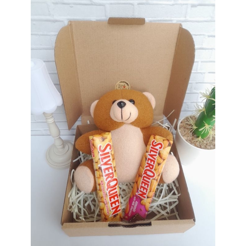 

Hampers coklat boneka kado ulang tahun wisuda,anniversary,valentine,graduation weding,gift box