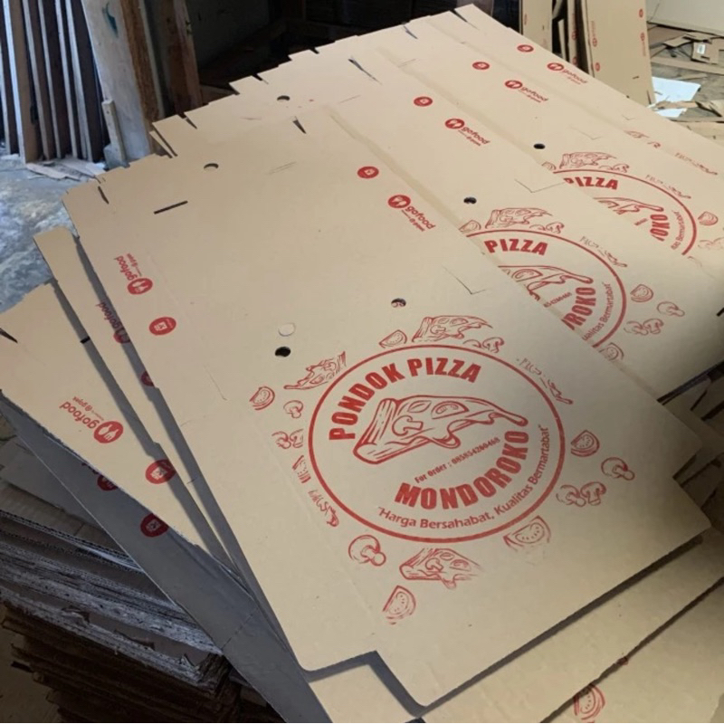 

kardus pizza mondoroko