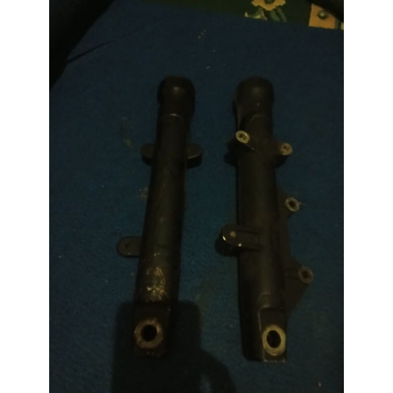 Bottom Shock Depan Pulsar 200Ns