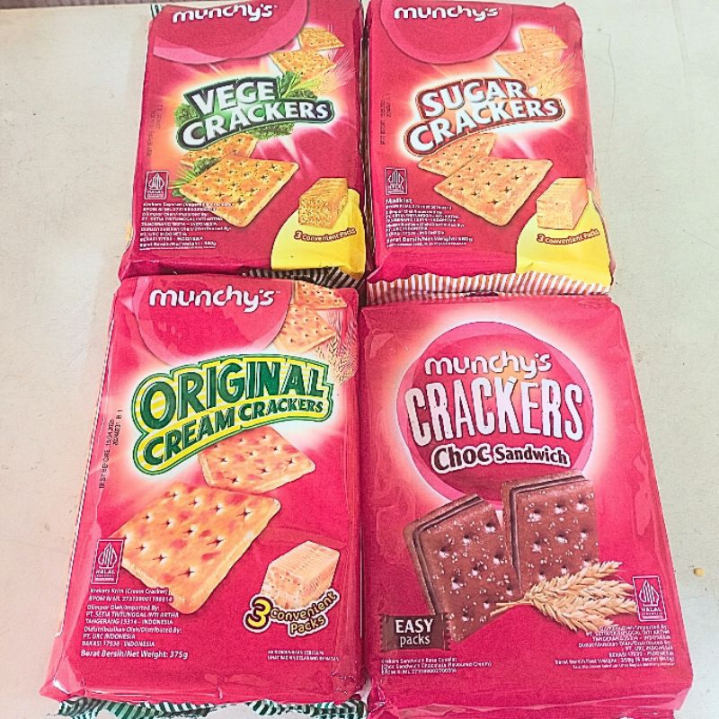 

Crackers / Krekers ( Rasa : Cokelat, Sugar, Sayuran, Original ) Merek Munchy's