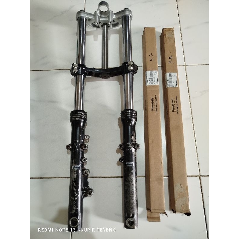 Shock sok depan Serpico kanan as bottom ninja RR Thailand