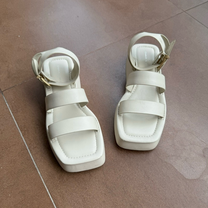 Charles & Keith Platform Sandal Size 39