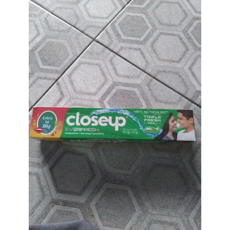 closeup anti bacterial 160g+20g