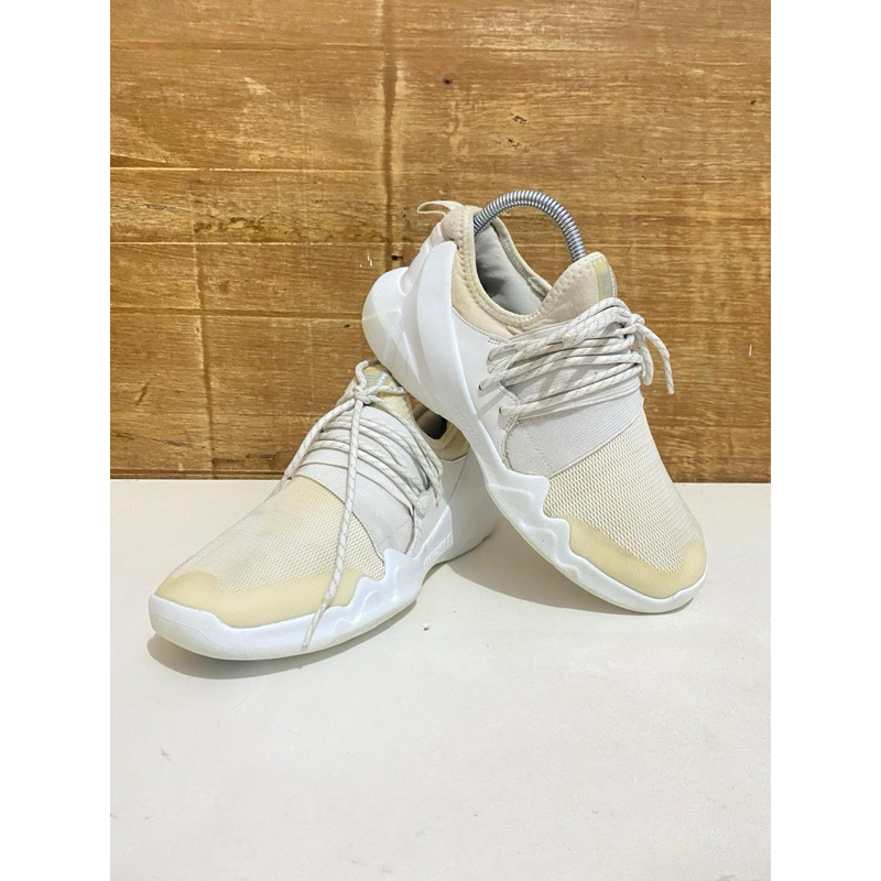 33. Sk3ch3rs DLT-A Cosmic Clash Casual Shoes. Size 37