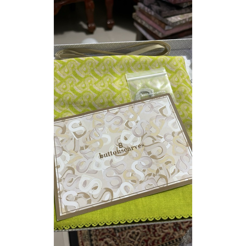 PRELOVED BUTTONSCARVES BIMU