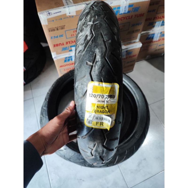 pirelli 120/70-19 120/70 R 19 tipe night dragon aman tidak ada cacat/ retak.