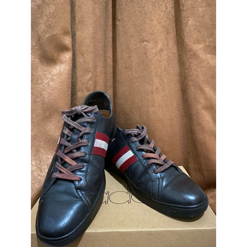 Sepatu Bally (pria)