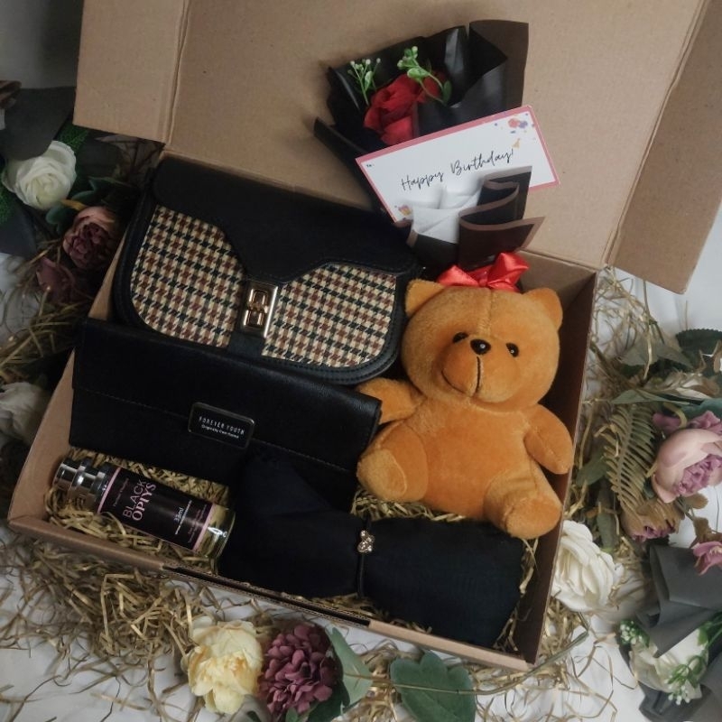

Hampers kado ulang tahun cewek