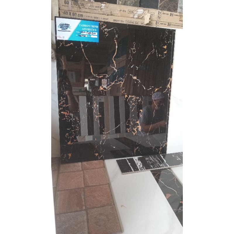 granit 60x60 hitam goll
