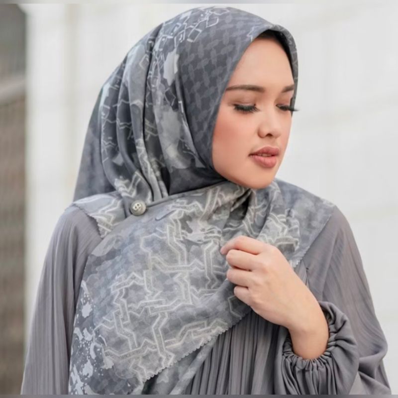 Buttonscarves Haramain Satin Square Dove As Is