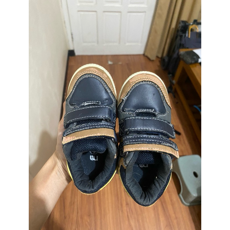 preloved sepatu mothercare