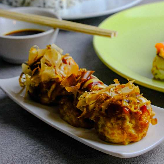 

Takoyaki isi 25pcs 500gr Halal || Bekal praktis ll Takoyaki Beku siap santap