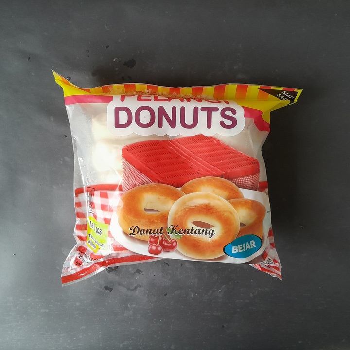 

Pelangi Donuts Kentang Besar 10pcs 520gr