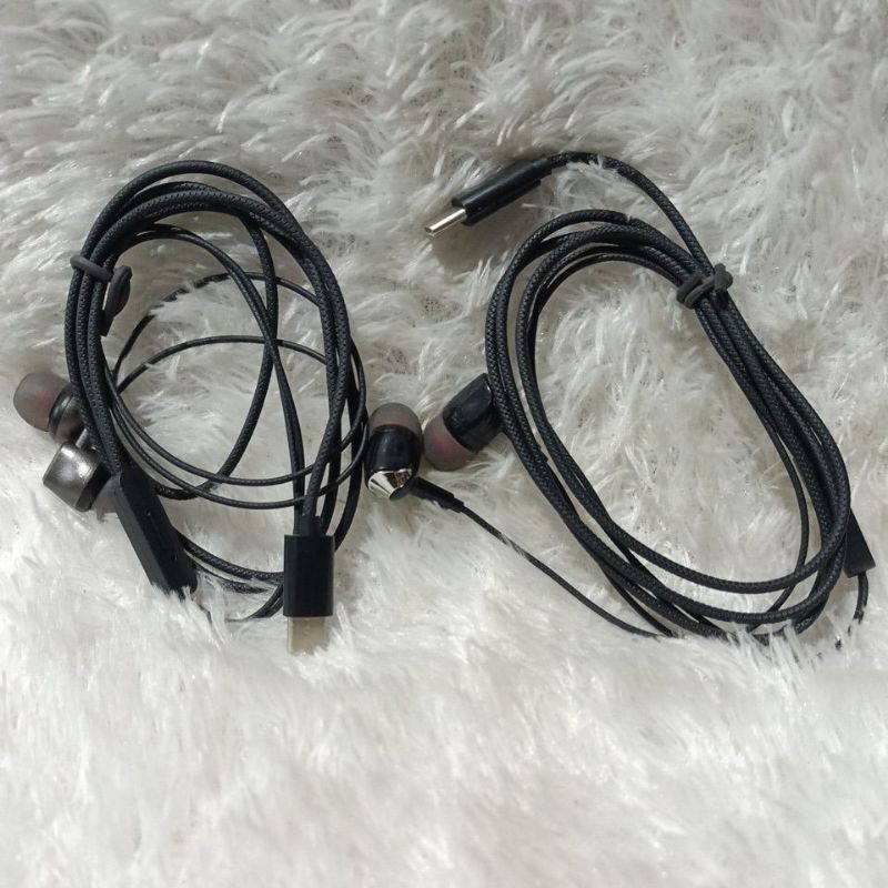 HF HEADSET EARPHONE TIPE C HF COLOKAN TIPE C SUARA SANGAT BAGUS BISA BUAT TILPON