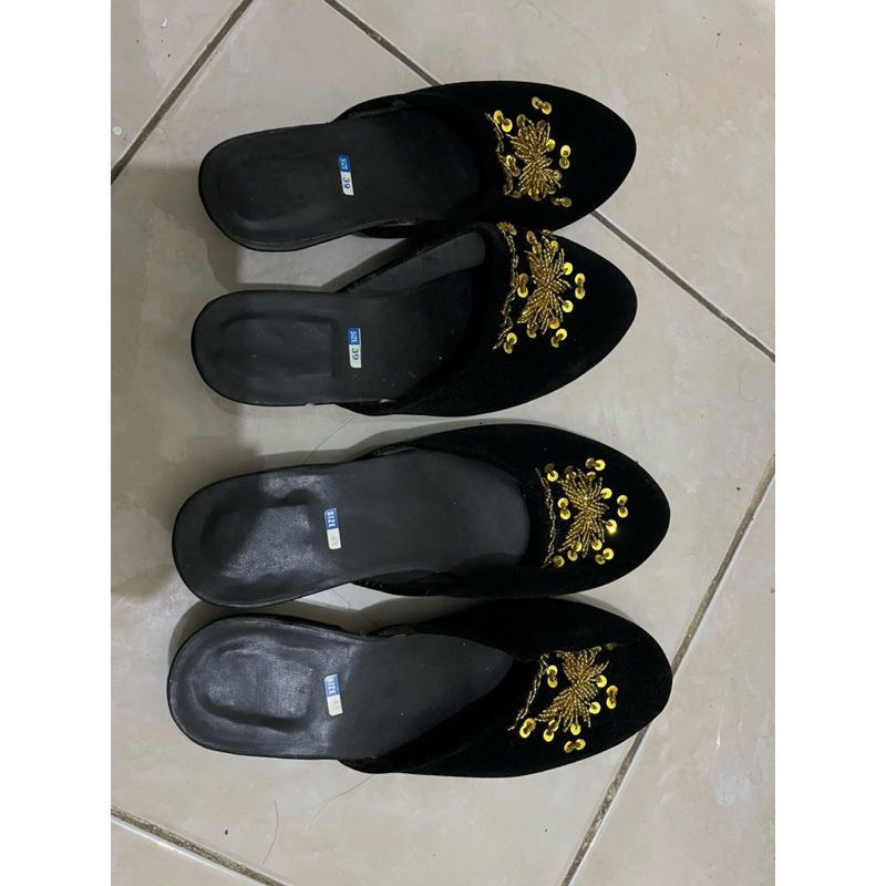 Selop Pengantin Wanita Jawa bahan bludru