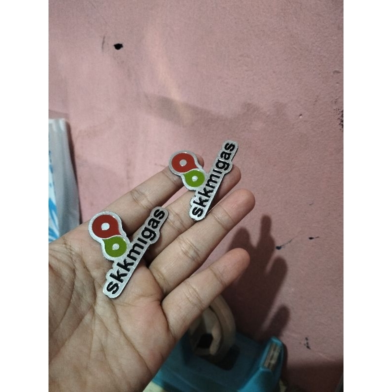 pin custom logo SKK migas stenlis