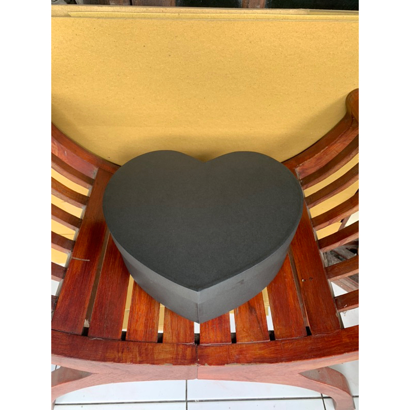 

Box Kado Love