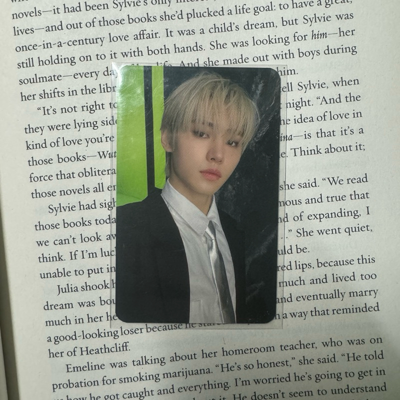 sunghoon pob weverse dimension answer blonde