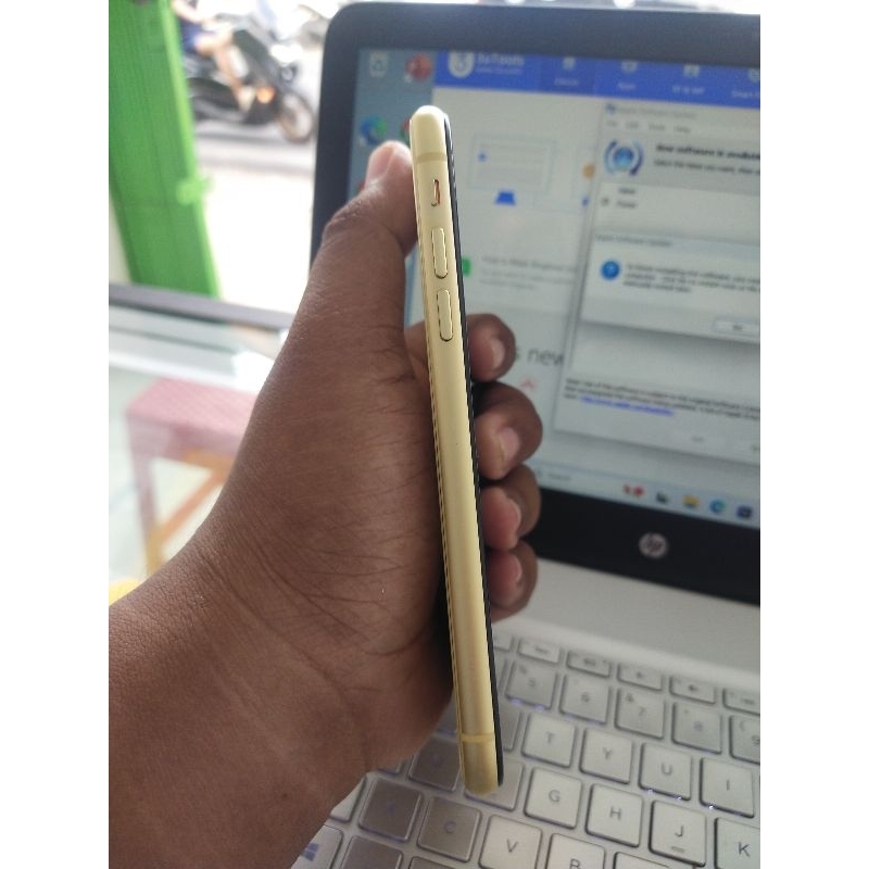 iPhone 11 256GB All Operator Bh strip 3tools score 100
