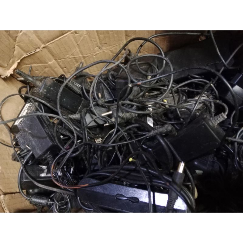 adaptor campur volts dan amper nya 1kilo pengiriman, rusak buat oprekan