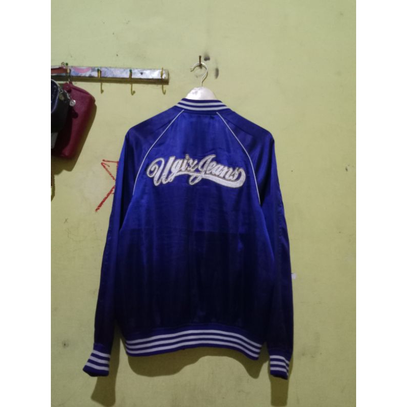 varsity ugiz bahan satin