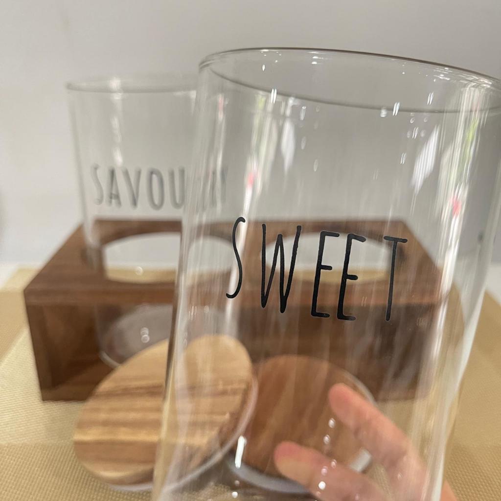 Informa Set 2 Pcs Hilde Stoples Kaca Dengan Rak Jar Tempat Simpan Snack Dan Permen Setoples Toples B