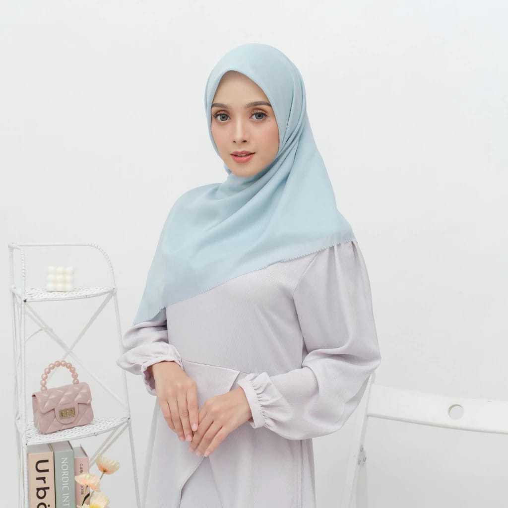 ZOYA X LARISSA CHOU RISSA PLAIN SCRAF