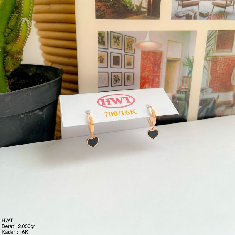 Perhiasan Anting Emas Klip Black Heart HWT 16k/700