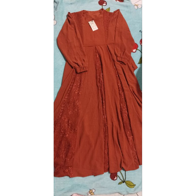 gamis crinkle kombinasi brukat wrna bata (teracota) all size by rumhi