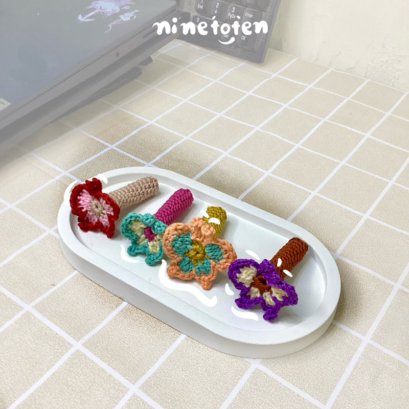 

PENSIL CASE | SARUNG PENSIL KARAKTER KUPU-KUPULUCU | CASE PENSIL CROCHET KARAKTER | AESTETHIC
