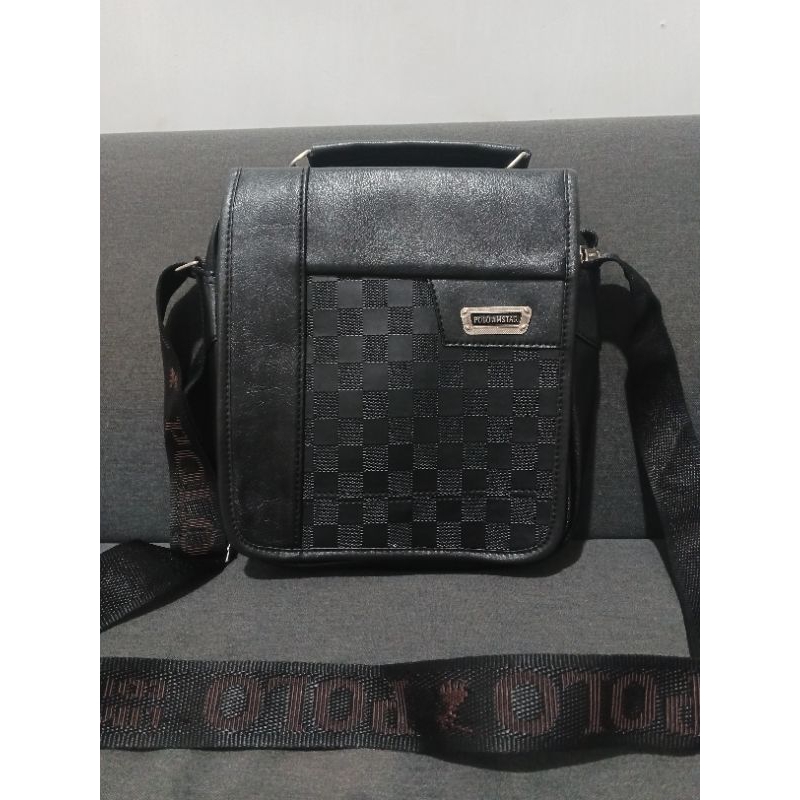 Tas Selempang Pria Keren Hitam Anti Air
