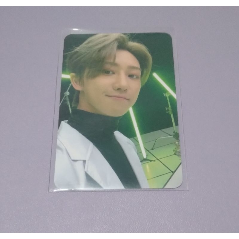 PC THE8/XU MINGHAO SEVENTEEN ATTACCA POB YES24 FANSIGN SCIENTIST