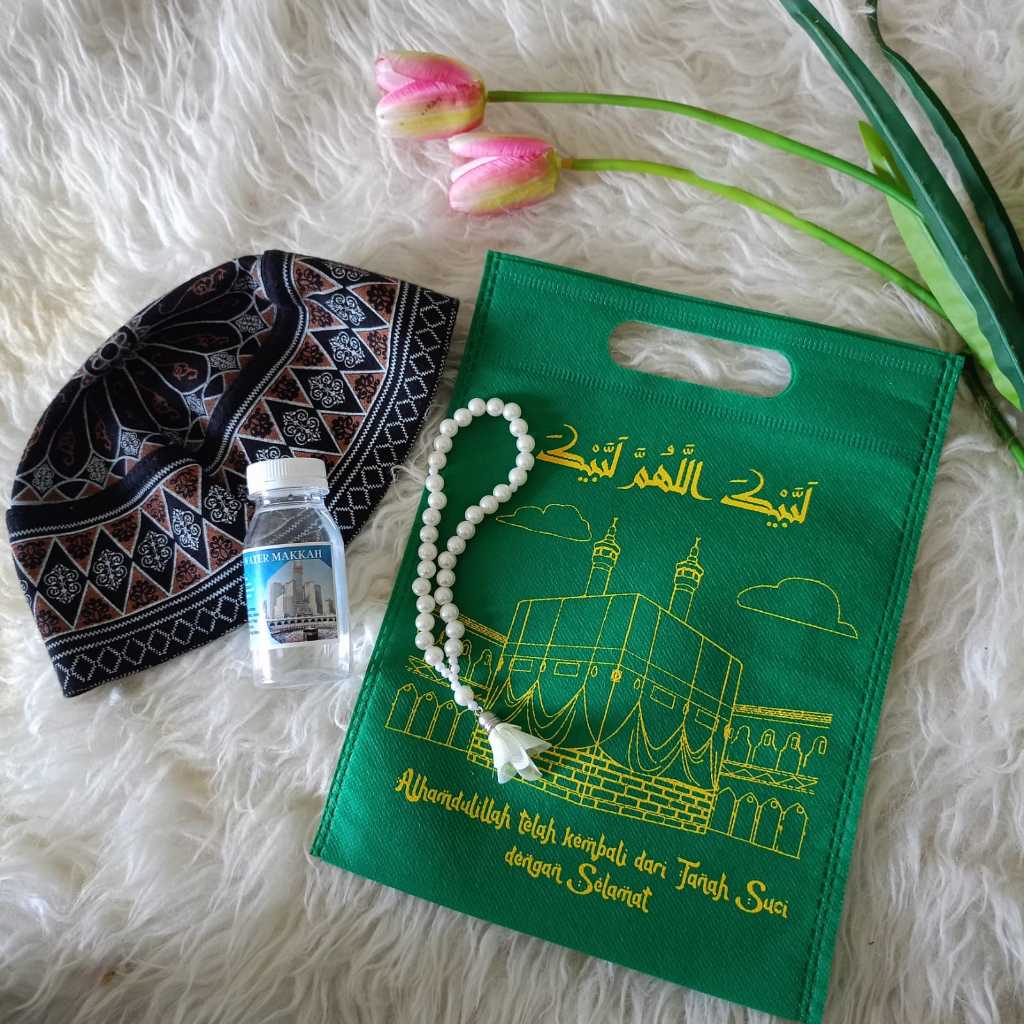 

PROMO Tas Bingkisan Haji Umroh Goodie Bag Oleh oleh Haji Umroh 25x20 per12pcs