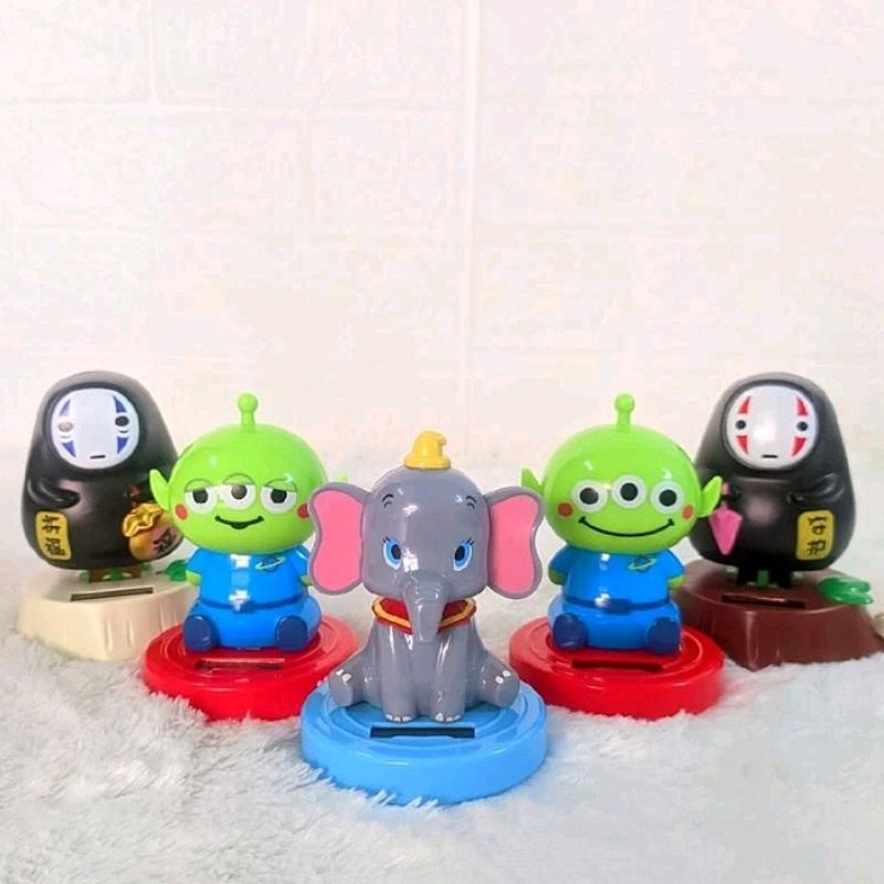 Pajangan Oglek / Pajangan Dashboard Mobil / Mainan Motif Alien Dan Dumbo (Gajah) SMT007TS