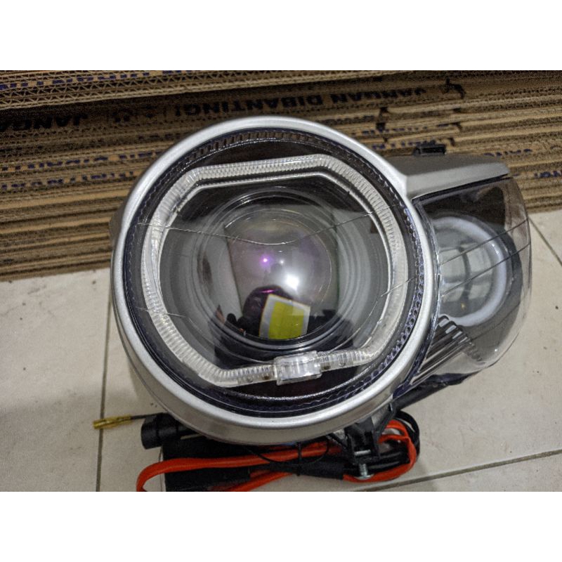 Lampu depan Tiger Revo PC Biled Lampu Tiger Revo PC Biled vinyx p65 gen2 3inc