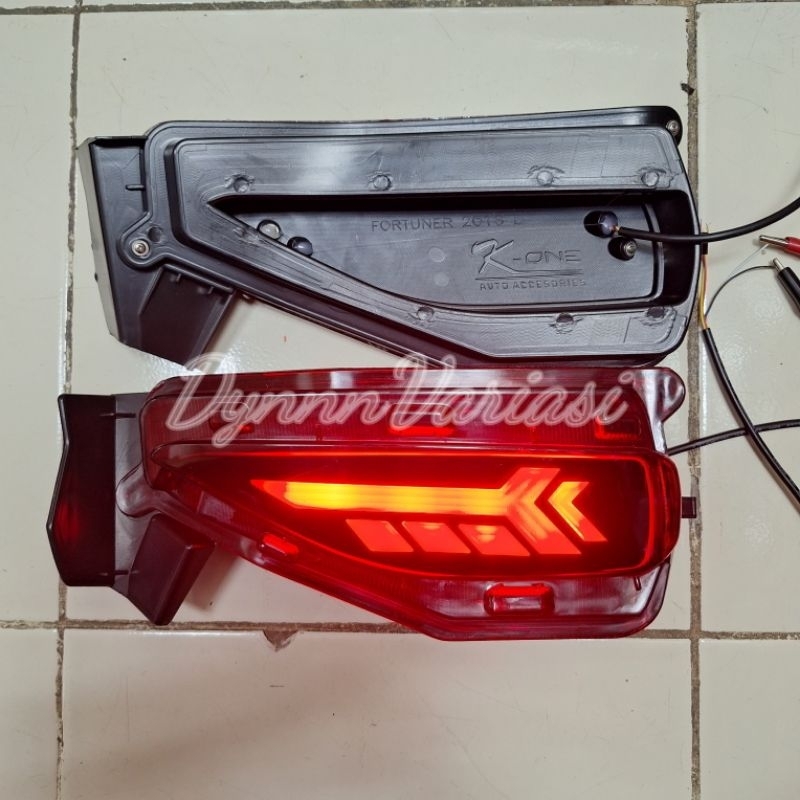 REFLEKTOR LAMPU BUMPER BELAKANG MOBIL ALL NEW FORTUNER VRZ TRD GR 2019 2020 2021 2022