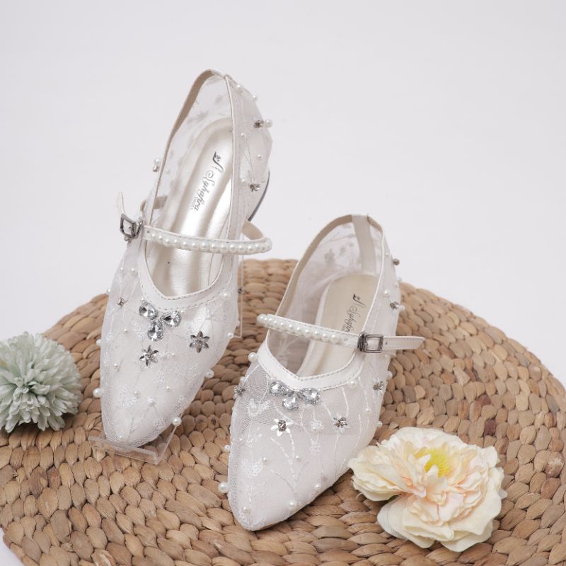 Syhafira sepatu wedding shoes sepatu wanita hak  5 cm putih