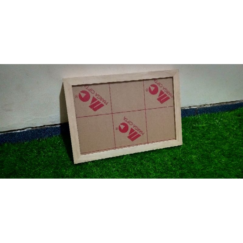Pigura kayu/frame ukuran A4(20x30) 3D kaca Acrylic