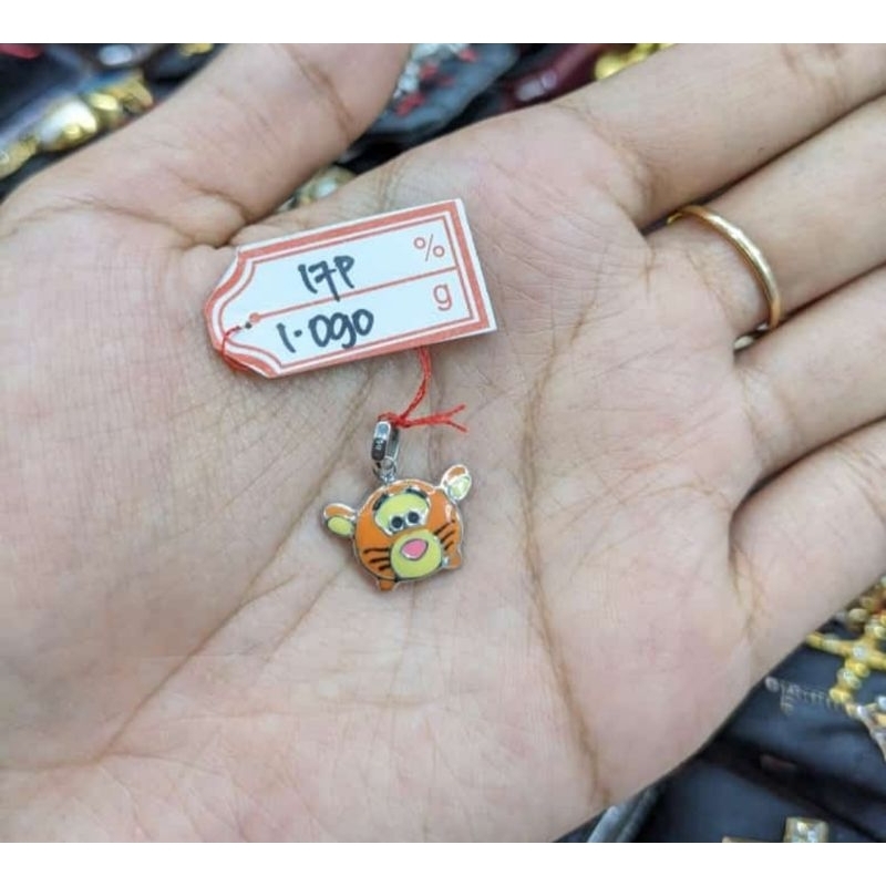 Liontin emas 75 tiger