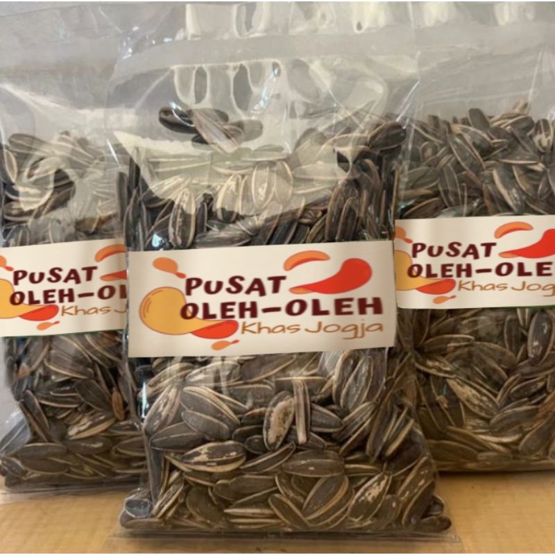 

KUACI, BIJI BUNGA MATAHARI ORIGINAL 1KG, DARI BAHAN PILIHAN BERKUALIAS