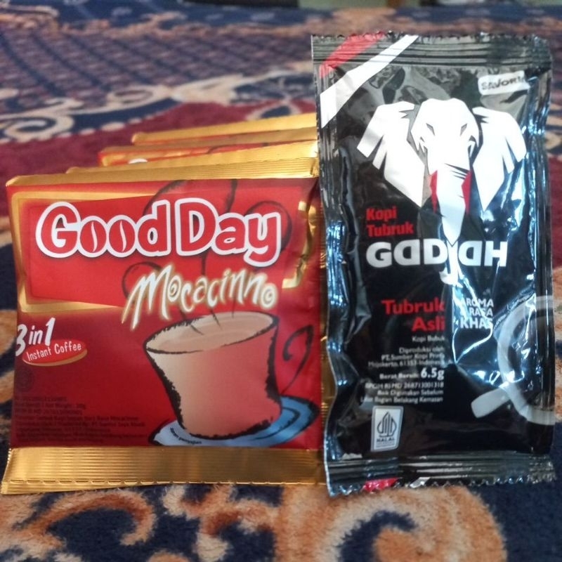 

Goodday Mocacinno 3in1 instant coffe 1 renceng FREE KOPI GADJAH