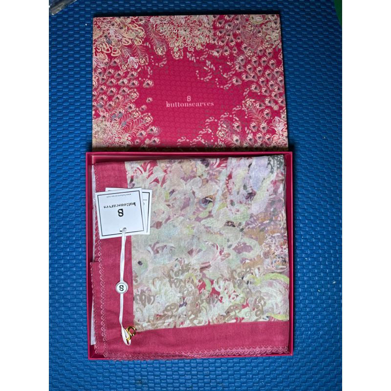 Buttonscarves Ederra