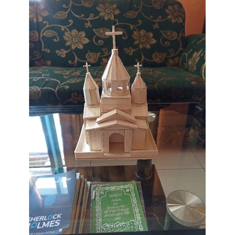 Gereja Ortodoks Timur dari stik es krim / miniatur gereja