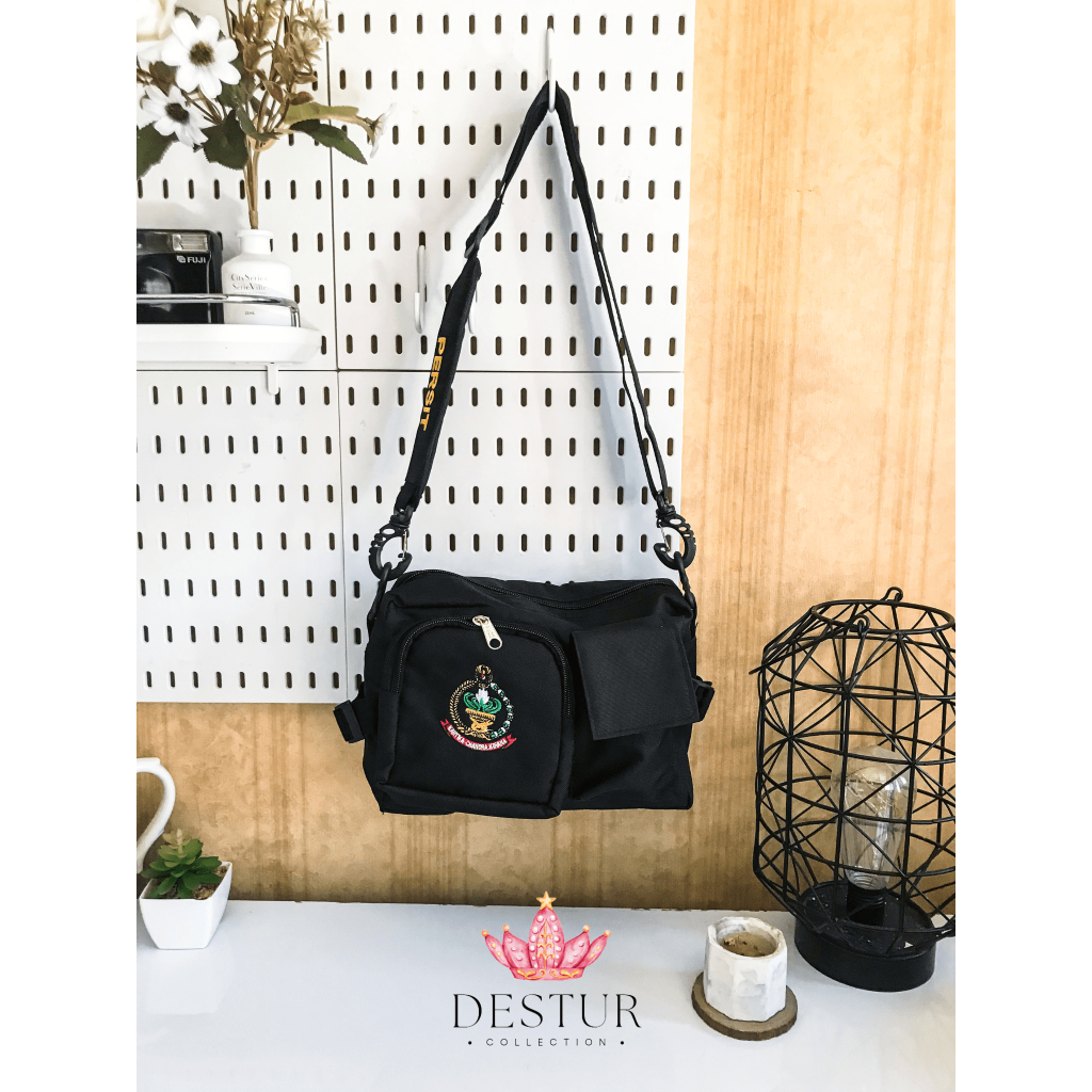 Tas olahraga persit multifungsi